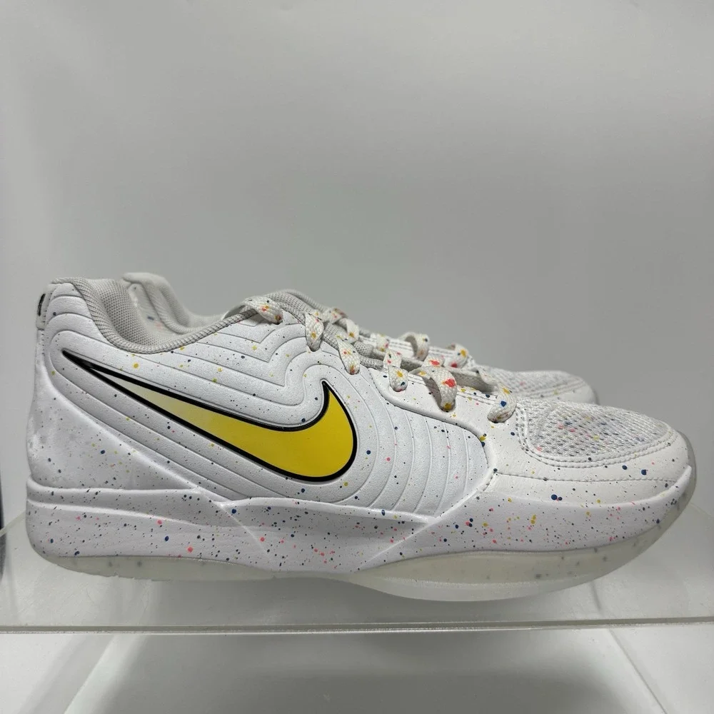 Nike ja white